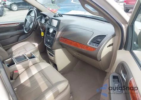 2012 Chrysler Town & Country Touring-L from USA, damaged, VIN 2C4RC1CG5CR363532